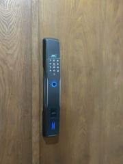 KHÓA VÂN TAY CỬA GỖ KTS111 LẮP ĐẶT TẠI CHUNG CƯ HÒA ĐỨC, QUẬN 9